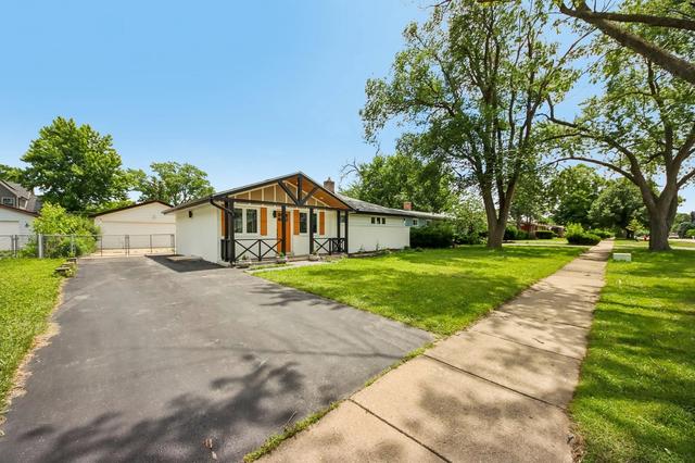 1425 N Wilke Rd, Arlington Heights, IL 60004