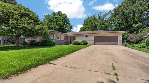 305 Centennial Ave, Normal, IL 61761 photo 48