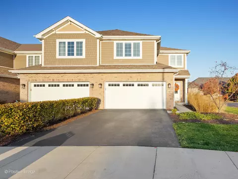 14277 Lacey Dr, Lemont, IL 60439