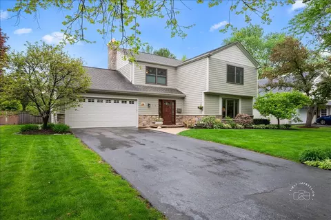 924 Royal Blackheath Ct, Naperville, IL 60563