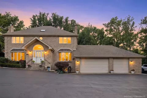 11131 Dineff Rd, Lemont, IL 60439