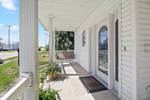 Exterior - 4568 Main St, Kankakee, IL 60901 photo 3 of 7