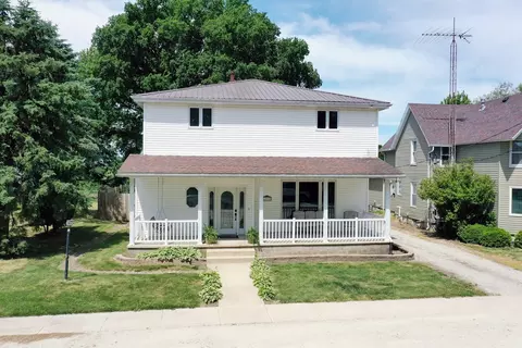 Exterior - 4568 Main St, Kankakee, IL 60901 photo 6 of 7