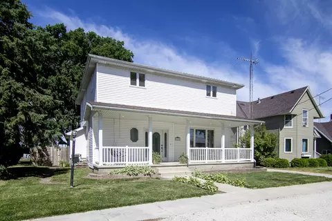 Exterior - 4568 Main St, Kankakee, IL 60901 photo 2 of 7
