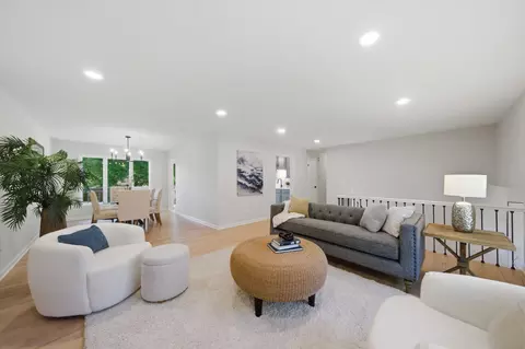 Living - 34 Berkshire Dr, Wheeling, IL 60090 photo 3 of 5