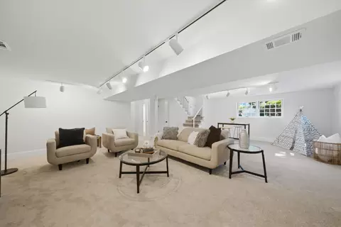 Living - 34 Berkshire Dr, Wheeling, IL 60090 photo 5 of 5