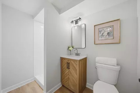 Bath - 34 Berkshire Dr, Wheeling, IL 60090 photo 4 of 4