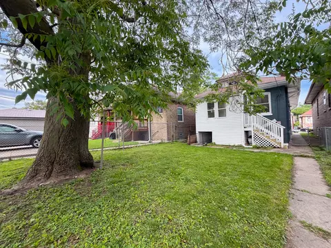 Exterior - 7618 S Carpenter St, Chicago, IL 60620 photo 4 of 5