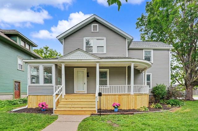 2350 Farnam St, Davenport, IA 52803