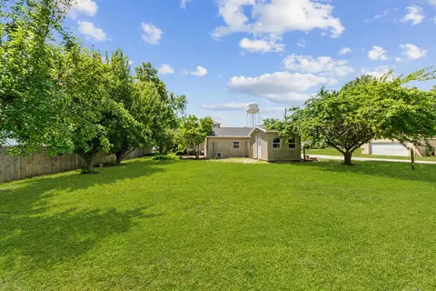 Exterior - 412 W Fifth St, Minonk, IL 61760 photo 3 of 3