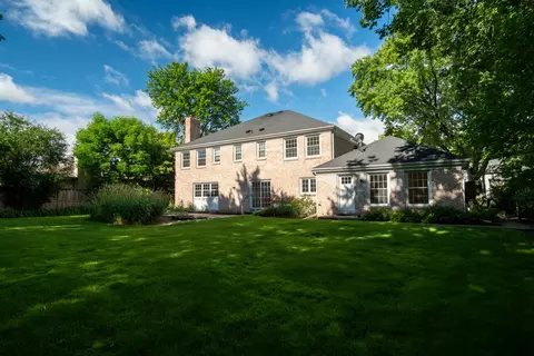 Exterior - 613 Michelline Ln, Northbrook, IL 60062 photo 3 of 4