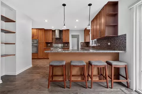 Kitchen - 613 Michelline Ln, Northbrook, IL 60062 photo 4 of 4