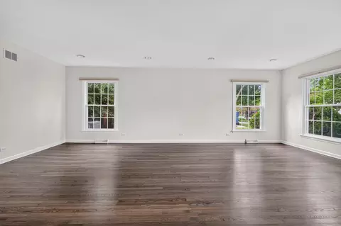 Living - 613 Michelline Ln, Northbrook, IL 60062 photo 4 of 4