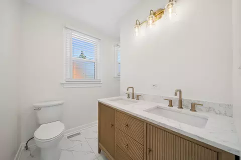 323 S Hale St, Wheaton, IL 60187 photo 19