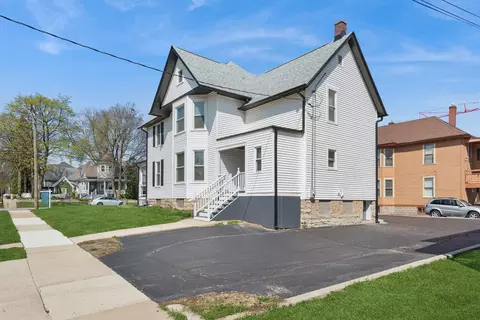 323 S Hale St, Wheaton, IL 60187 photo 3