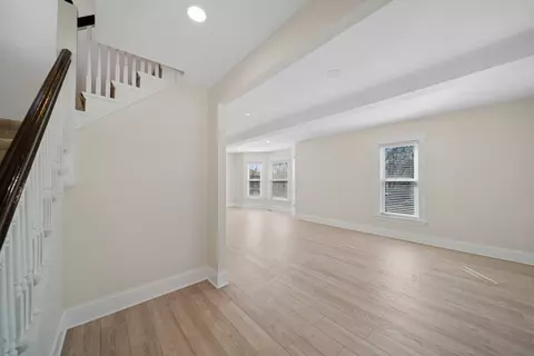 323 S Hale St, Wheaton, IL 60187 photo 12