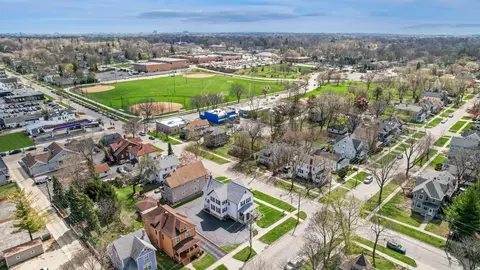 323 S Hale St, Wheaton, IL 60187 photo 7