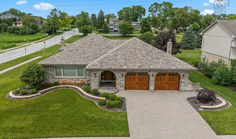 8000 Binford Dr, Orland Park, IL 60462