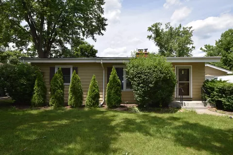 2226 Central Rd, Glenview, IL 60025