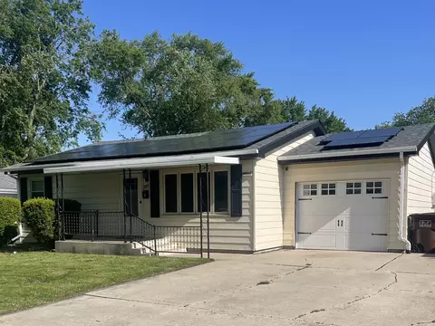 297 Jan Dr, Manteno, IL 60950