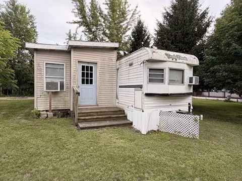 25-16 Woodhaven Lks, Sublette, IL 61367