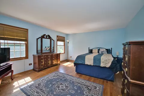 Bedroom - 248 Perth Rd, Cary, IL 60013 photo 4 of 7