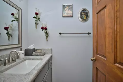 Bath - 248 Perth Rd, Cary, IL 60013 photo 1 of 4