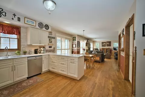 Kitchen - 248 Perth Rd, Cary, IL 60013 photo 1 of 7