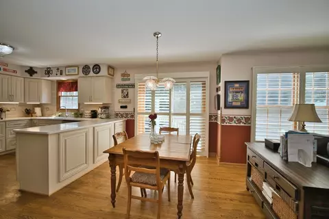 Kitchen - 248 Perth Rd, Cary, IL 60013 photo 7 of 7