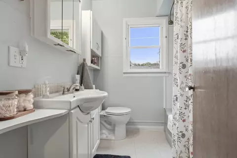 Bath - 709 Brad St, Bloomington, IL 61701 photo 1 of 1