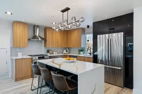Kitchen - 1809 Jefferson Ave, Glenview, IL 60025 photo 1 of 4