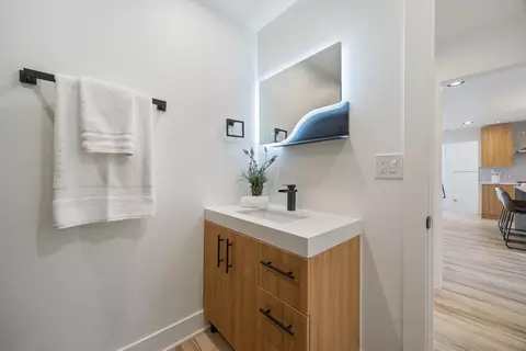 Bath - 1809 Jefferson Ave, Glenview, IL 60025 photo 2 of 3