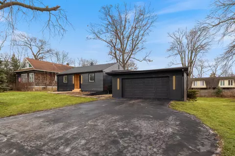 Exterior - 1809 Jefferson Ave, Glenview, IL 60025 photo 2 of 4