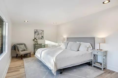 Bedroom - 1809 Jefferson Ave, Glenview, IL 60025 photo 1 of 5