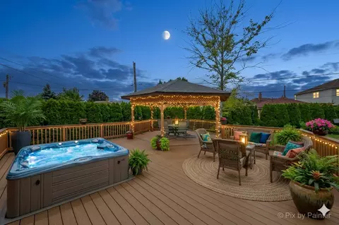 3438 La Salle Ct, Franklin Park, IL 60131
