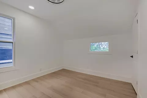 Bedroom - 524 Hamilton St, Evanston, IL 60202 photo 4 of 5