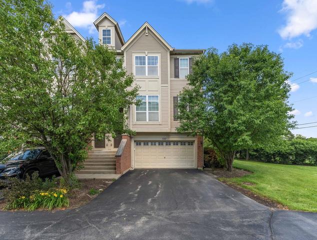 337 N Commerce St, Aurora, IL 60504