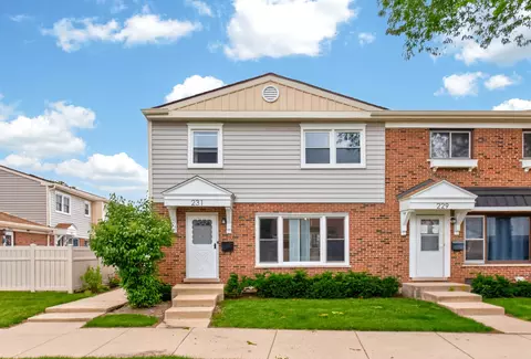 231 Lafayette St, Wood Dale, IL 60191