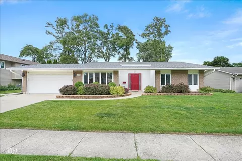 6509 Taylor Dr, Woodridge, IL 60517