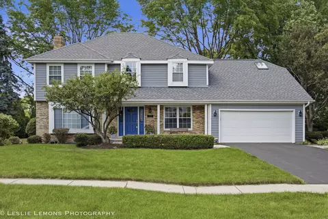 25 W262 Salem Ave, Naperville, IL 60540