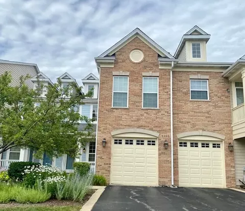 1390 Scarboro Rd #1390, Schaumburg, IL 60193