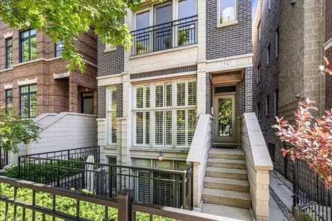 1541 W Montana St #2, Chicago, IL 60614