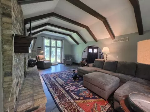 Living - 710 Apache Dr, Forsyth, IL 62535 photo 1 of 4