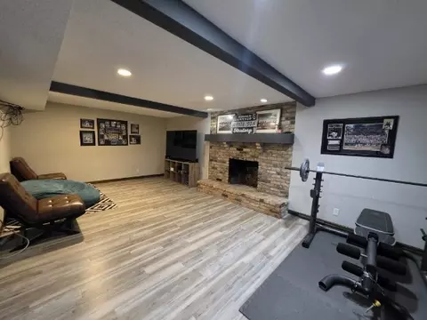 Living - 710 Apache Dr, Forsyth, IL 62535 photo 4 of 4