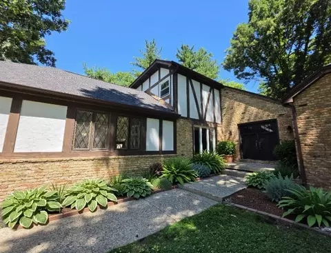 Exterior - 710 Apache Dr, Forsyth, IL 62535 photo 3 of 8