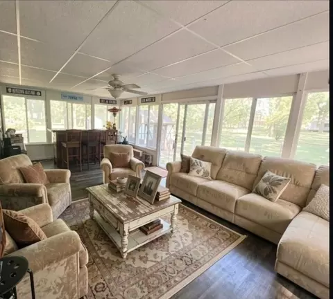Exterior - 710 Apache Dr, Forsyth, IL 62535 photo 6 of 8