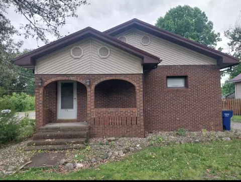314 E 8th St, West Frankfort, IL 62896