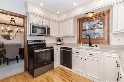 Kitchen - 1614 Barton Dr, Normal, IL 61761 photo 2 of 4