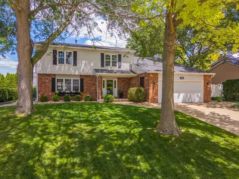 1614 Barton Dr, Normal, IL 61761