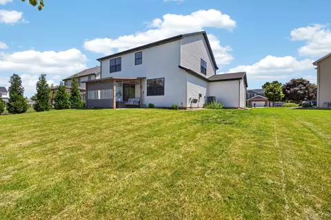 Exterior - 1721 Arborvitae Ct, Normal, IL 61761 photo 4 of 9